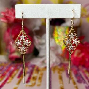 💥Gold Diamond-Shaped Dangle Earrings